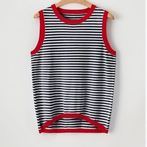 Dokotoo Striped Top with Red Trim Size M